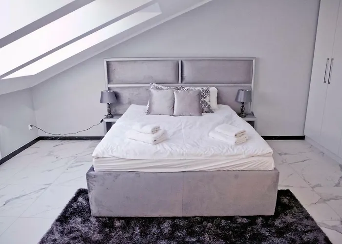 Elegant Center Pawlikowskiego 8 Lejlighed